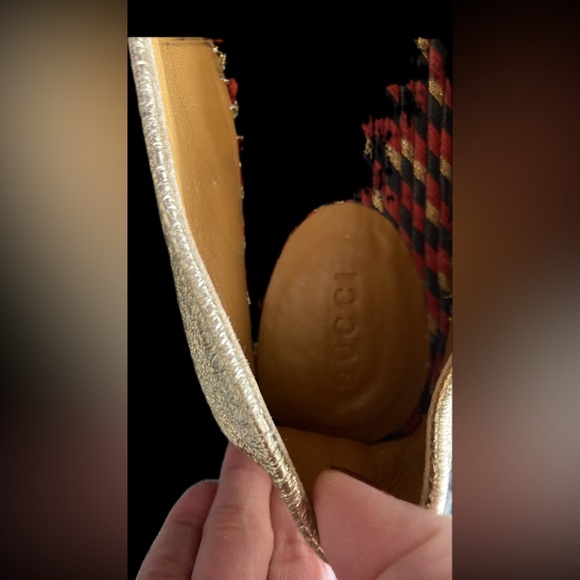 Authentic GUCCI Metallic Gold Leather Bee Slip On Espadrilles Retails $950 - Picture 11 of 16